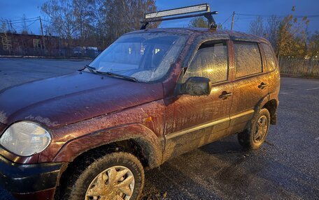 Chevrolet Niva I рестайлинг, 2004 год, 300 000 рублей, 3 фотография
