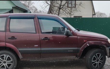 Chevrolet Niva I рестайлинг, 2004 год, 300 000 рублей, 2 фотография