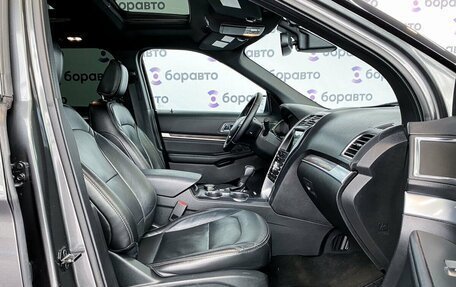 Ford Explorer VI, 2018 год, 2 895 000 рублей, 14 фотография