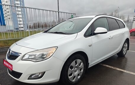 Opel Astra J, 2011 год, 615 000 рублей, 1 фотография
