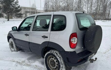 Chevrolet Niva I рестайлинг, 2019 год, 730 000 рублей, 5 фотография