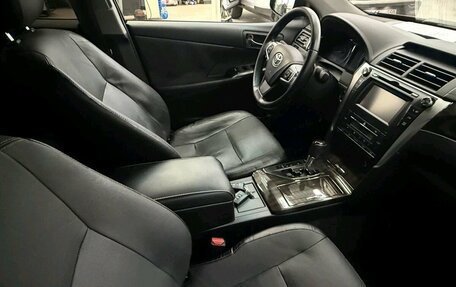 Toyota Camry, 2015 год, 1 890 000 рублей, 8 фотография