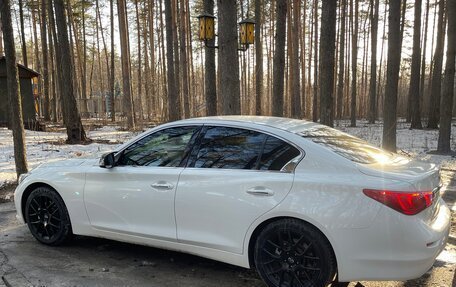 Infiniti Q50 I рестайлинг, 2014 год, 1 355 000 рублей, 2 фотография