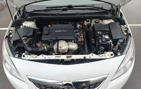 Opel Astra J, 2011 год, 615 000 рублей, 13 фотография