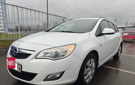 Opel Astra J, 2011 год, 615 000 рублей, 3 фотография