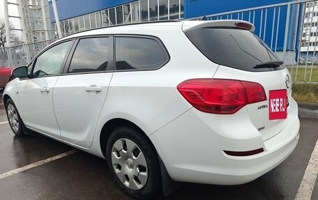 Opel Astra J, 2011 год, 615 000 рублей, 5 фотография