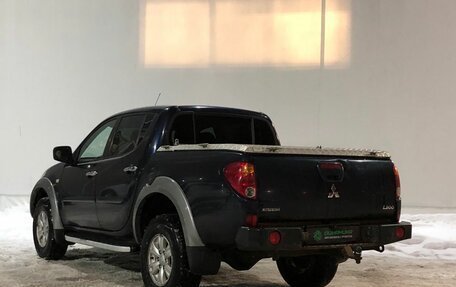 Mitsubishi L200 IV рестайлинг, 2011 год, 1 030 000 рублей, 7 фотография