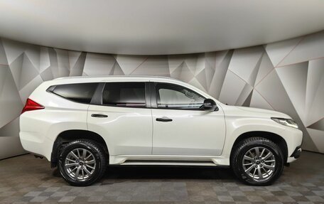 Mitsubishi Pajero Sport III рестайлинг, 2018 год, 2 565 000 рублей, 6 фотография