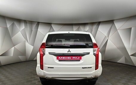 Mitsubishi Pajero Sport III рестайлинг, 2018 год, 2 565 000 рублей, 8 фотография