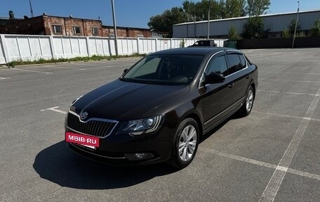 Skoda Superb III рестайлинг, 2013 год, 1 080 000 рублей, 4 фотография