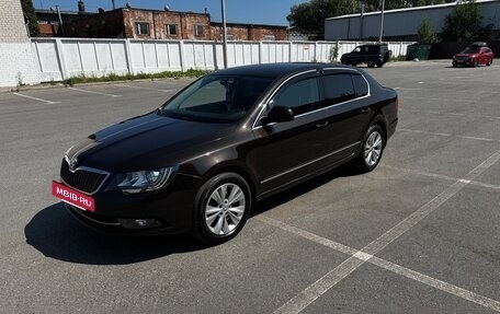 Skoda Superb III рестайлинг, 2013 год, 1 080 000 рублей, 2 фотография
