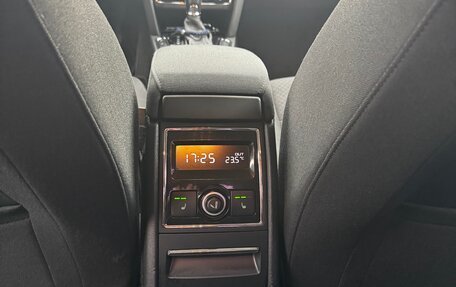 Skoda Superb III рестайлинг, 2013 год, 1 080 000 рублей, 12 фотография