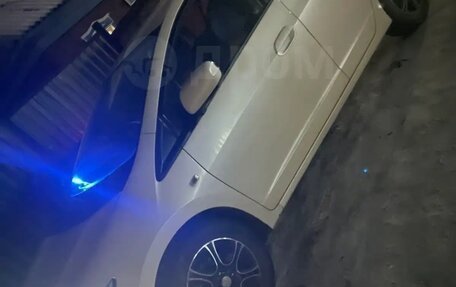 Honda Insight II рестайлинг, 2009 год, 720 000 рублей, 24 фотография