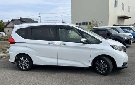 Honda Freed II, 2022 год, 1 520 000 рублей, 4 фотография