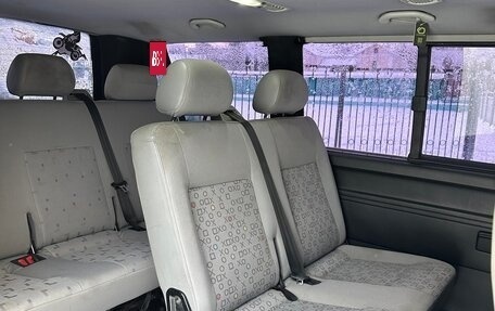 Volkswagen Caravelle T5, 2004 год, 1 200 000 рублей, 8 фотография