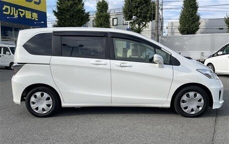 Honda Freed I, 2016 год, 862 000 рублей, 5 фотография