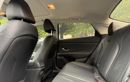 Hyundai Elantra, 2022 год, 1 300 000 рублей, 11 фотография