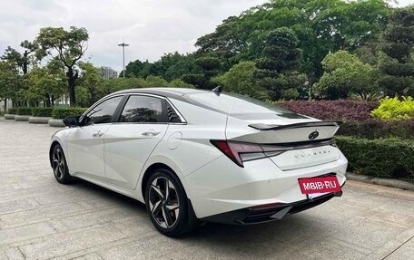 Hyundai Elantra, 2022 год, 1 380 000 рублей, 4 фотография