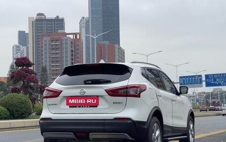 Nissan Qashqai, 2022 год, 1 630 000 рублей, 6 фотография