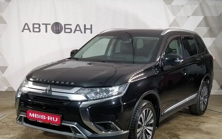 Mitsubishi Outlander III рестайлинг 3, 2019 год, 2 099 000 рублей, 1 фотография