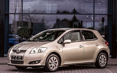 Toyota Auris II, 2007 год, 695 000 рублей, 1 фотография