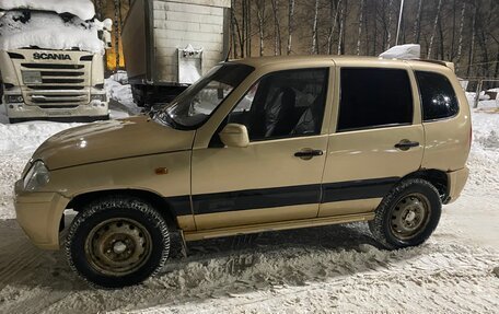 Chevrolet Niva I рестайлинг, 2004 год, 250 000 рублей, 2 фотография