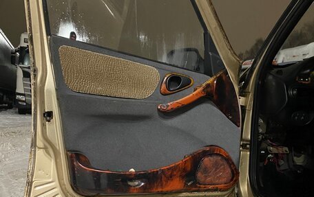 Chevrolet Niva I рестайлинг, 2004 год, 250 000 рублей, 12 фотография