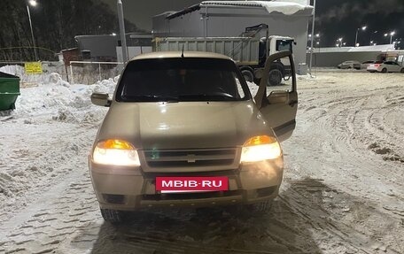 Chevrolet Niva I рестайлинг, 2004 год, 250 000 рублей, 15 фотография