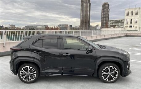 Toyota Yaris Cross, 2022 год, 1 690 000 рублей, 5 фотография