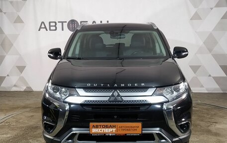 Mitsubishi Outlander III рестайлинг 3, 2019 год, 2 099 000 рублей, 2 фотография