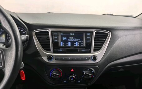 Hyundai Solaris II рестайлинг, 2021 год, 1 590 000 рублей, 14 фотография