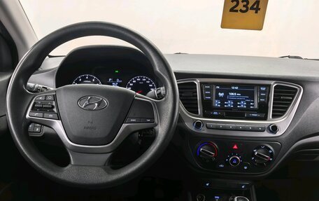 Hyundai Solaris II рестайлинг, 2021 год, 1 590 000 рублей, 11 фотография