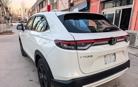 Honda Vezel, 2025 год, 2 450 000 рублей, 6 фотография