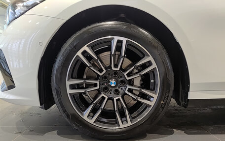 BMW 5 серия, 2025 год, 8 600 000 рублей, 22 фотография