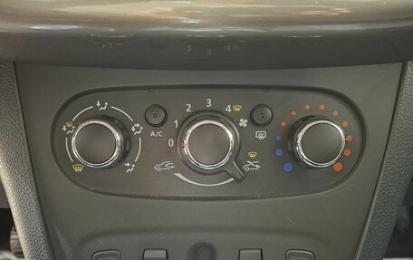 Renault Sandero II рестайлинг, 2016 год, 1 100 000 рублей, 15 фотография