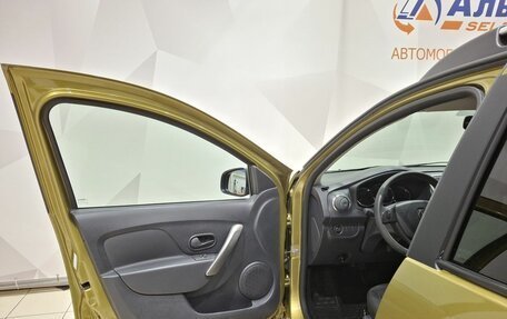 Renault Sandero II рестайлинг, 2016 год, 1 100 000 рублей, 23 фотография