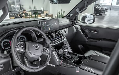 Toyota Land Cruiser, 2025 год, 16 490 000 рублей, 12 фотография