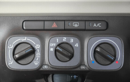 Toyota Passo III, 2012 год, 649 000 рублей, 18 фотография