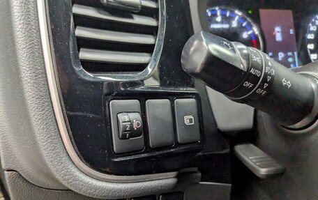 Mitsubishi Outlander III рестайлинг 3, 2019 год, 1 990 000 рублей, 12 фотография