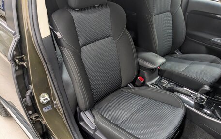 Mitsubishi Outlander III рестайлинг 3, 2019 год, 1 990 000 рублей, 16 фотография