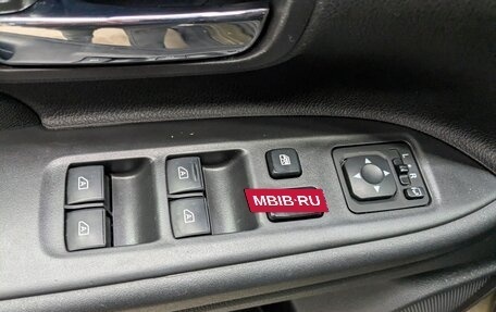 Mitsubishi Outlander III рестайлинг 3, 2019 год, 1 990 000 рублей, 11 фотография