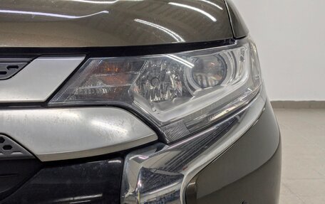 Mitsubishi Outlander III рестайлинг 3, 2019 год, 1 990 000 рублей, 26 фотография