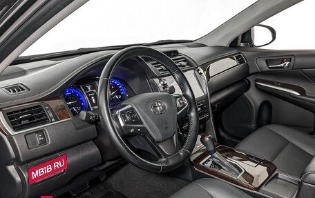 Toyota Camry, 2018 год, 2 525 000 рублей, 15 фотография