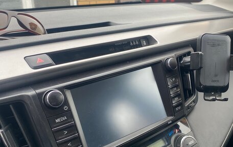 Toyota RAV4, 2017 год, 2 200 000 рублей, 2 фотография