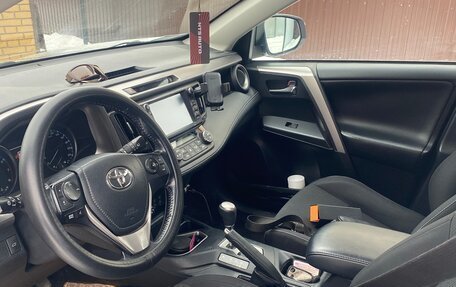 Toyota RAV4, 2017 год, 2 200 000 рублей, 7 фотография