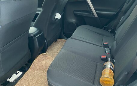 Toyota RAV4, 2017 год, 2 200 000 рублей, 10 фотография