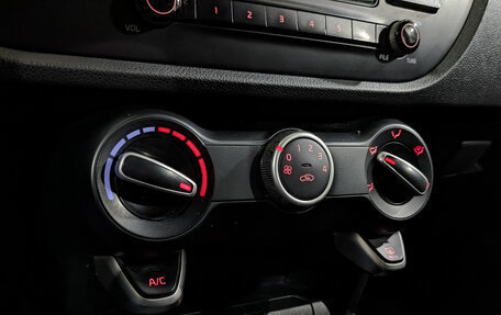 KIA Rio IV, 2019 год, 825 000 рублей, 20 фотография