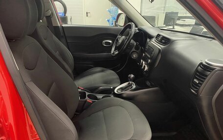 KIA Soul II рестайлинг, 2016 год, 1 246 000 рублей, 18 фотография