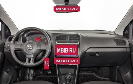 Volkswagen Polo VI (EU Market), 2013 год, 930 000 рублей, 14 фотография