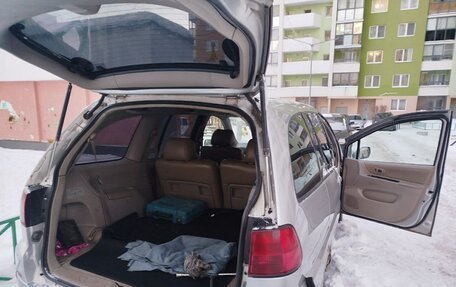 Nissan Prairie III, 2001 год, 230 000 рублей, 10 фотография